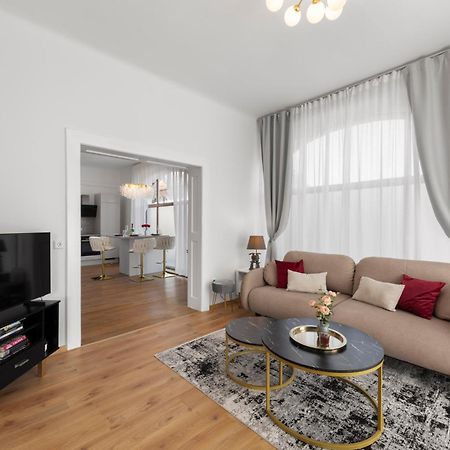 Liebelei Miesbach - Boutique-Apartment Mit Terrasse Im Zentrum Екстериор снимка