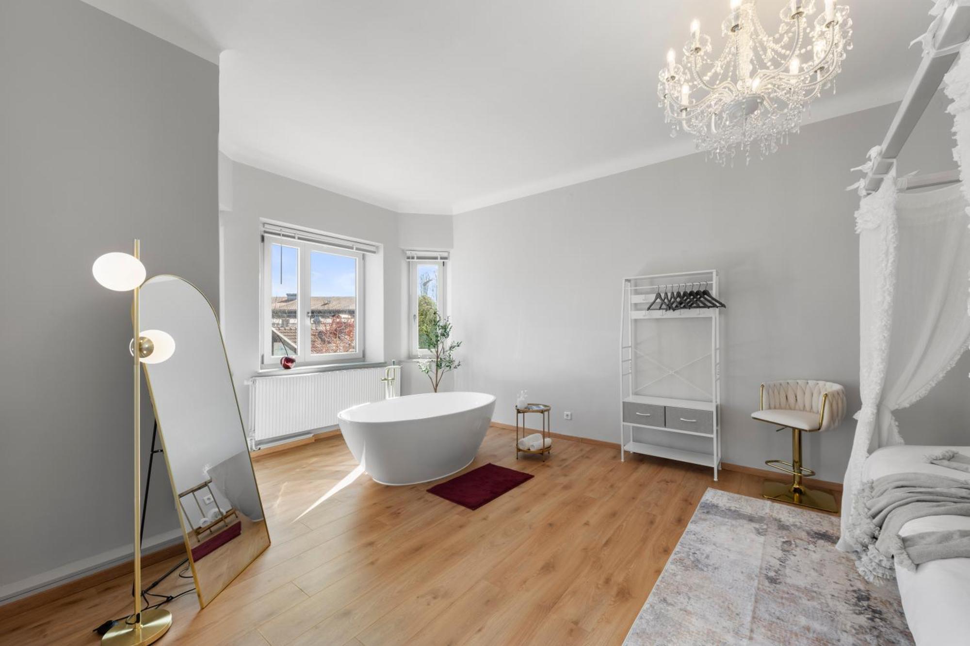 Liebelei Miesbach - Boutique-Apartment Mit Terrasse Im Zentrum Екстериор снимка