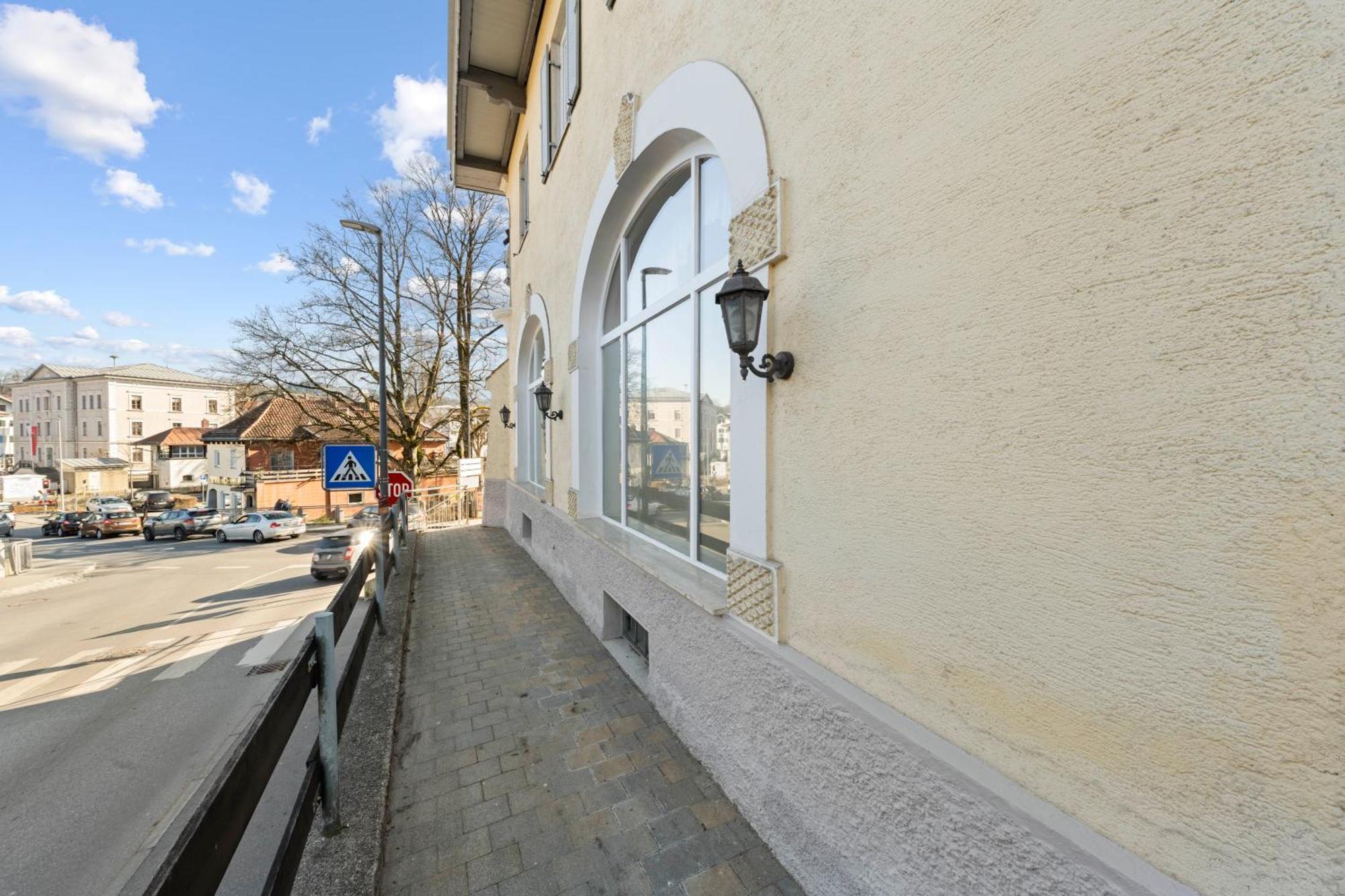 Liebelei Miesbach - Boutique-Apartment Mit Terrasse Im Zentrum Екстериор снимка