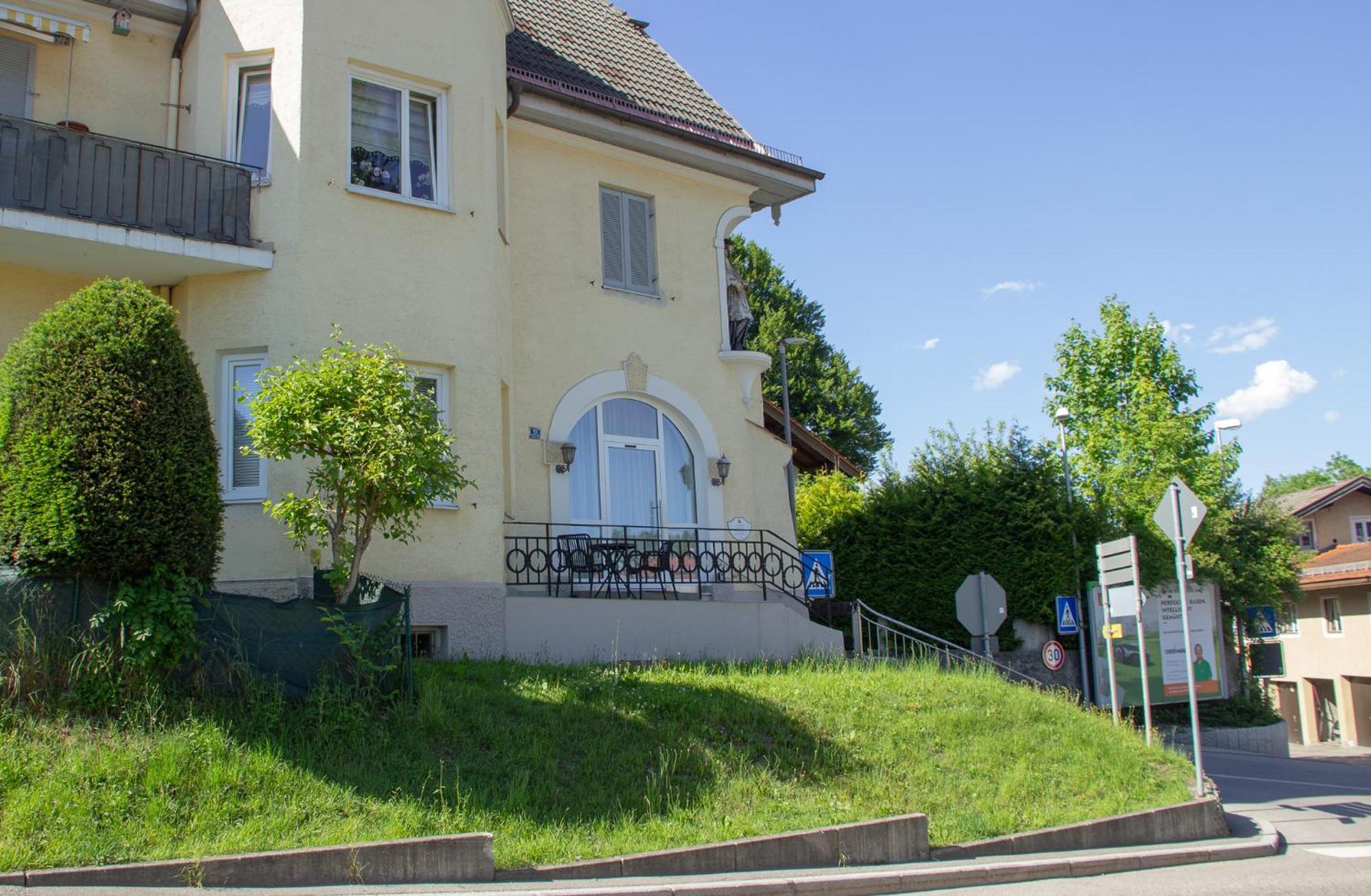 Liebelei Miesbach - Boutique-Apartment Mit Terrasse Im Zentrum Екстериор снимка