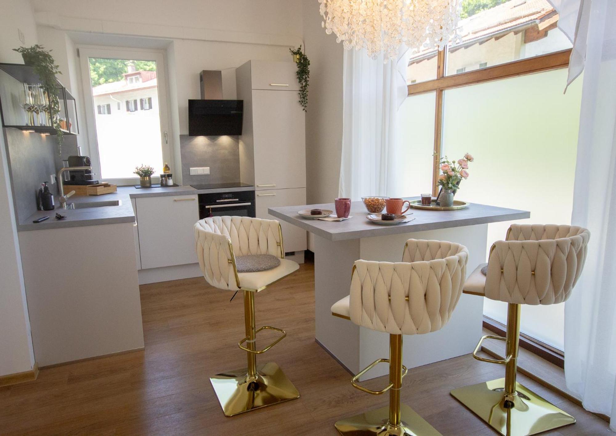 Liebelei Miesbach - Boutique-Apartment Mit Terrasse Im Zentrum Екстериор снимка